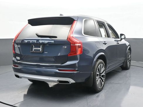 Used 2020 Volvo XC90 T5 Momentum w/ Protection Package image 5