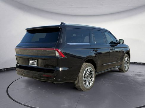 Used 2025 Lincoln Navigator Reserve AWD/4WD image 20
