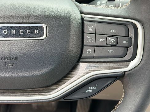 Used 2022 Jeep Wagoneer Series III w/ Convenience Group I AWD/4WD image 21