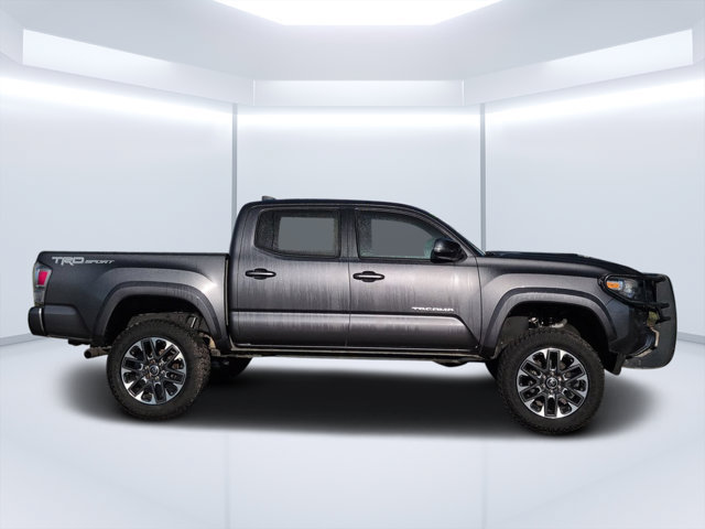 Used 2021 Toyota Tacoma TRD Sport w/ Technology Package RWD image 2
