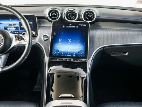 Used 2024 Mercedes-Benz GLC 300 image 12