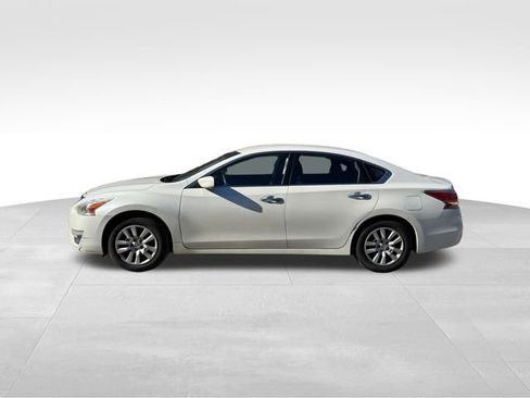 Used 2014 Nissan Altima 2.5 S image 6