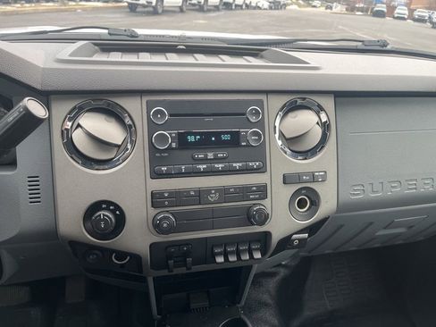 Used 2016 Ford F350 XLT image 8