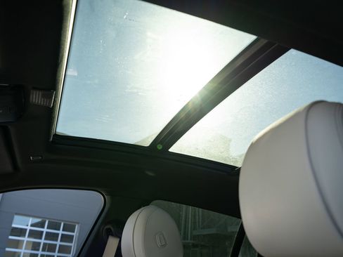 Used 2020 BMW X6 xDrive40i w/ M Sport Package image 23