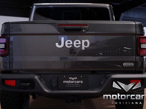 Used 2020 Jeep Gladiator Overland image 18