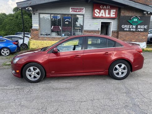 Used 2011 Chevrolet Cruze LT w/ RS Package FWD image 2