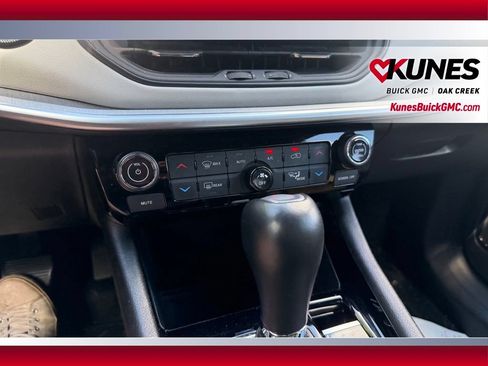 Used 2025 Jeep Compass Limited AWD/4WD image 19