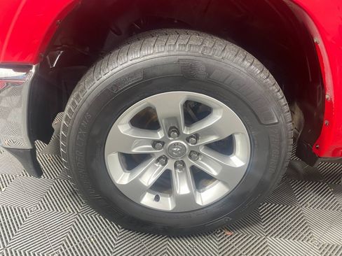 Used 2019 RAM 1500 Laramie image 11