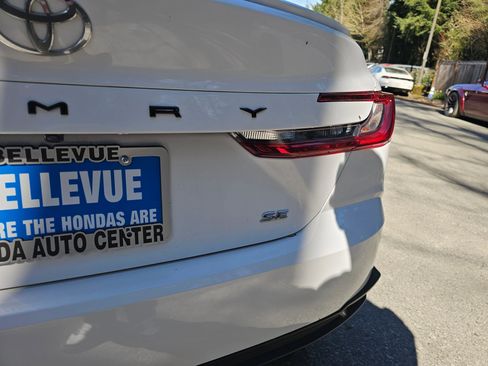 Used 2025 Toyota Camry SE image 14