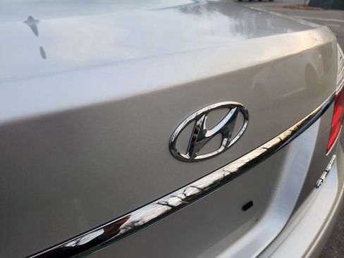 Used 2009 Hyundai Genesis 3.8 w/ Technology Pkg 4 image 12