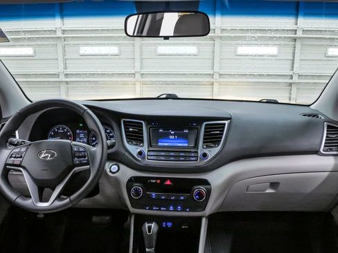 Used 2017 Hyundai Tucson Sport FWD image 14