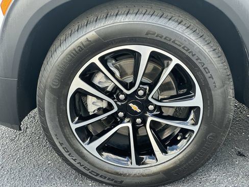 Used 2024 Chevrolet TrailBlazer LT w/ LT Cold Weather Package FWD image 13