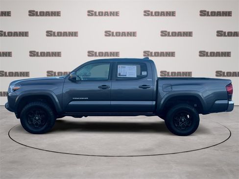 Used 2022 Toyota Tacoma SR5 image 2