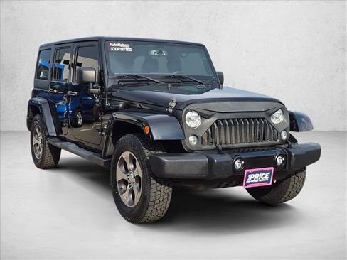 Used 2017 Jeep Wrangler Unlimited Sahara w/ Connectivity Group AWD/4WD image 3