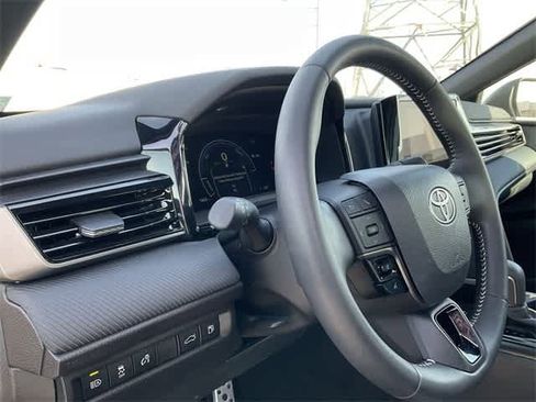 Certified 2025 Toyota Camry SE image 10