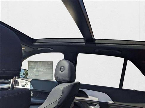 New 2025 Mercedes-Benz GLE 450e 4MATIC image 18