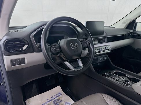Certified 2025 Honda Pilot Elite image 9