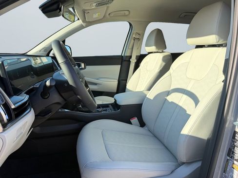 New 2026 Kia Sorento S image 9