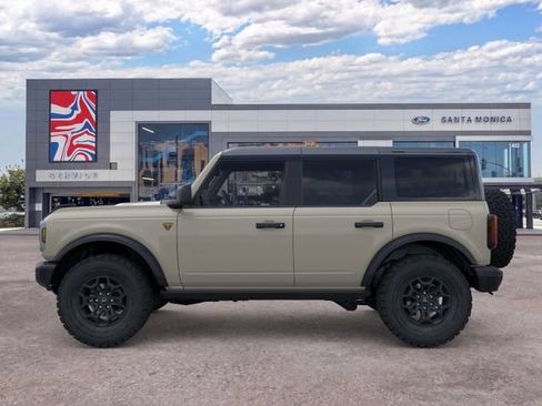 New 2026 Ford Bronco Badlands AWD/4WD image 3