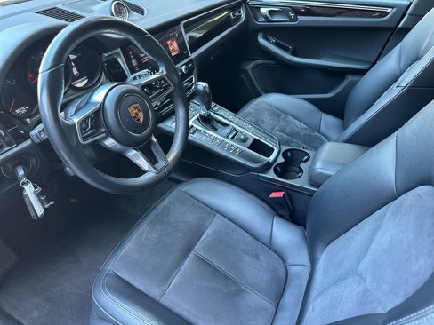 Used 2019 Porsche Macan AWD/4WD image 4