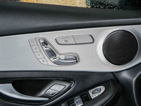 Used 2022 Mercedes-Benz GLC 300 image 19