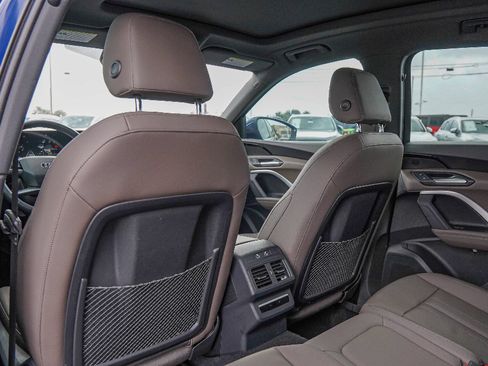 Used 2025 Audi Q5 Premium w/ Convenience Package AWD/4WD image 27