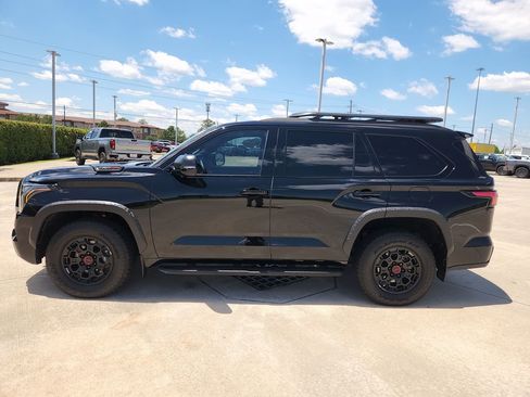 Used 2025 Toyota Sequoia TRD Pro AWD/4WD image 8