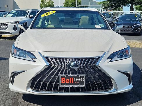 Used 2024 Lexus ES 350 w/ Premium Package FWD image 8