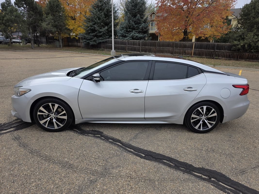 Used 2017 Nissan Maxima Platinum FWD image 2
