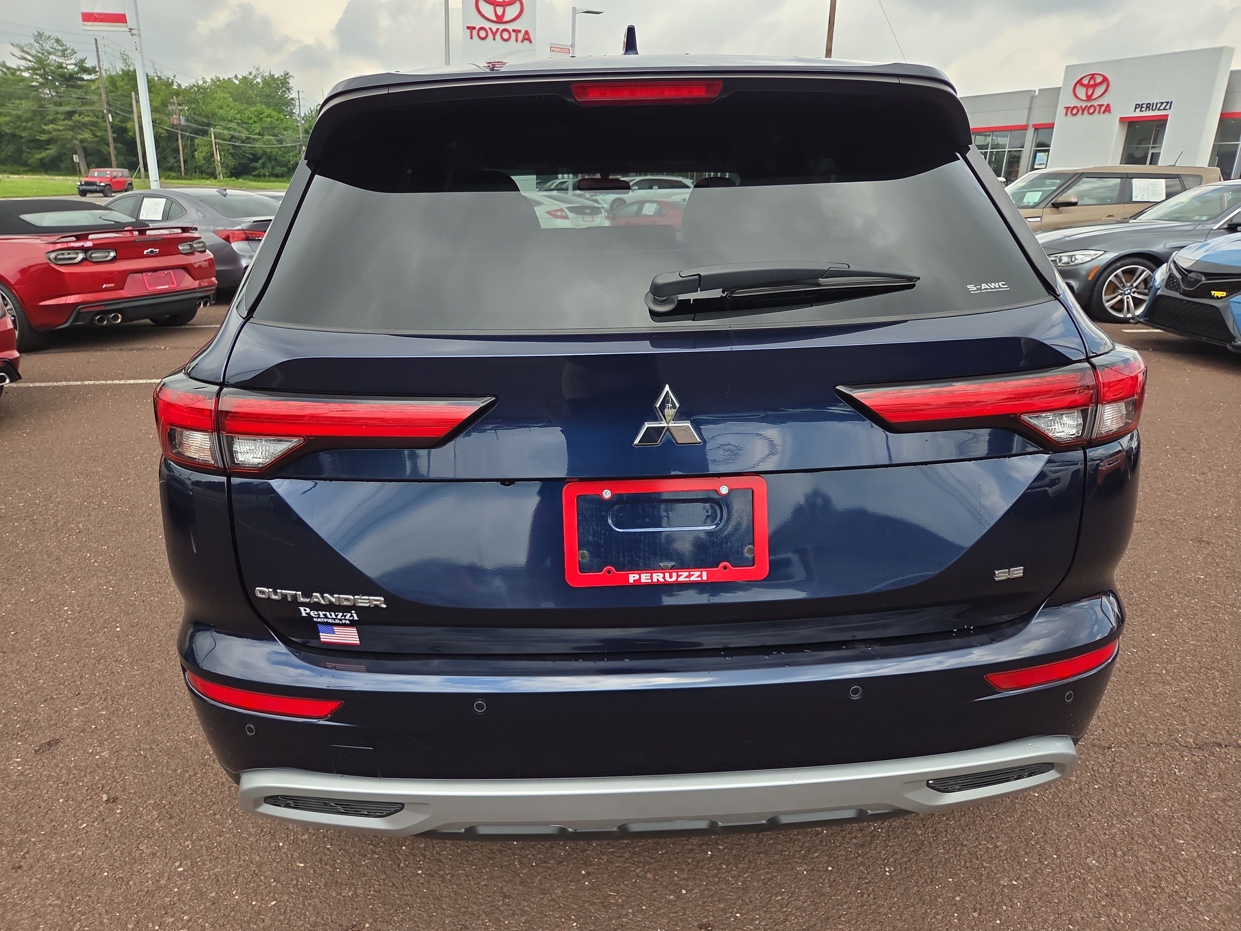 Used 2024 Mitsubishi Outlander SE Black Edition AWD/4WD image 4