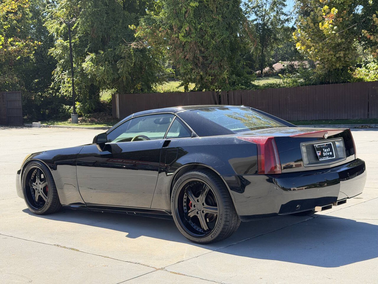 Used 2004 Cadillac XLR RWD image 28