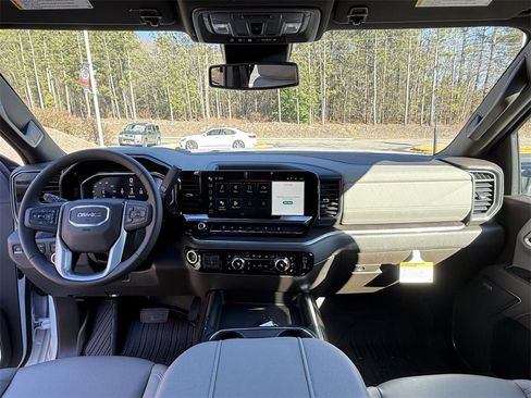 New 2026 GMC Sierra 2500 SLT image 3