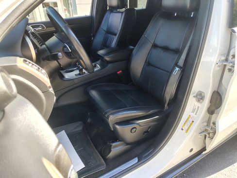 Used 2015 Jeep Grand Cherokee Limited AWD/4WD image 17
