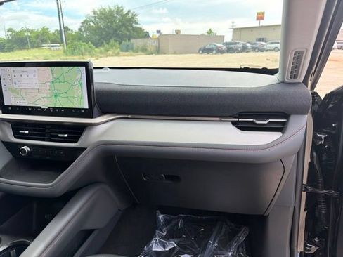 New 2026 Ford Explorer Active w/ Active Comfort Package AWD/4WD image 21
