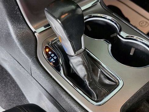 Used 2020 Jeep Grand Cherokee Altitude AWD/4WD image 17