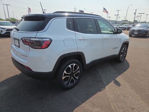 Used 2024 Jeep Compass Limited AWD/4WD image 5
