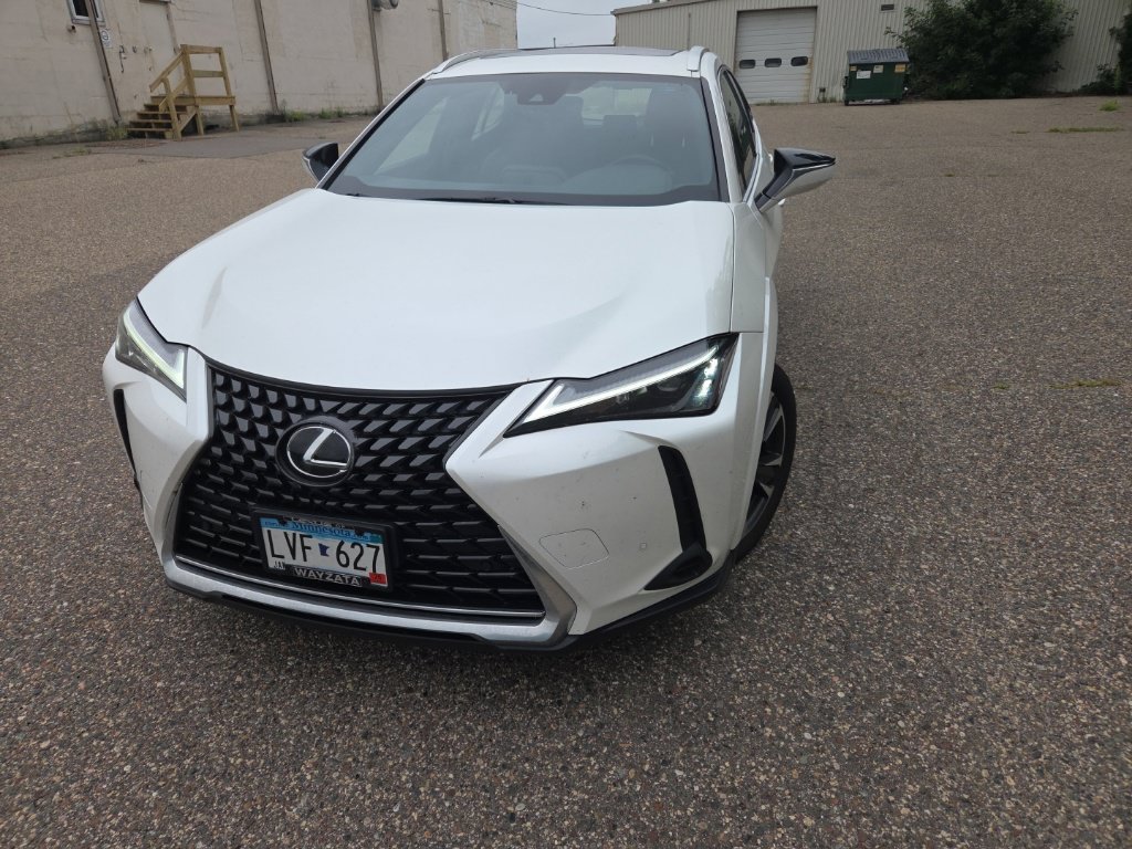 Used 2024 Lexus UX 250h AWD w/ Premium Package image 4