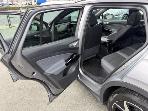 Used 2023 Volkswagen ID.4 Pro S RWD image 45