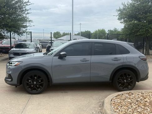 Used 2023 Honda HR-V Sport image 2