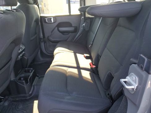 Used 2019 Jeep Wrangler Unlimited Sport S image 10