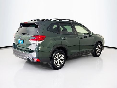 Used 2022 Subaru Forester Premium AWD/4WD image 7