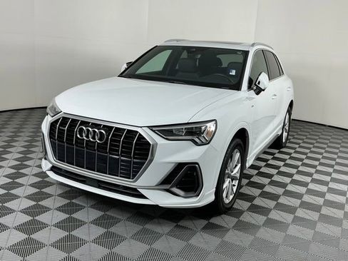 Used 2023 Audi Q3 2.0T Premium AWD/4WD image 4