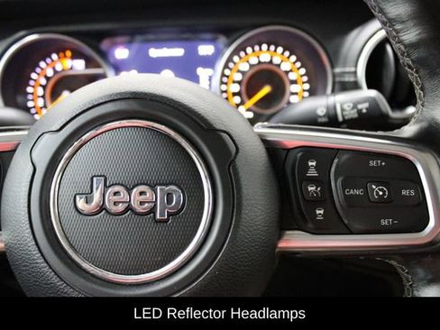 Used 2020 Jeep Gladiator Overland image 25