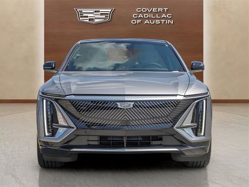 New 2025 Cadillac Lyriq Luxury image 4