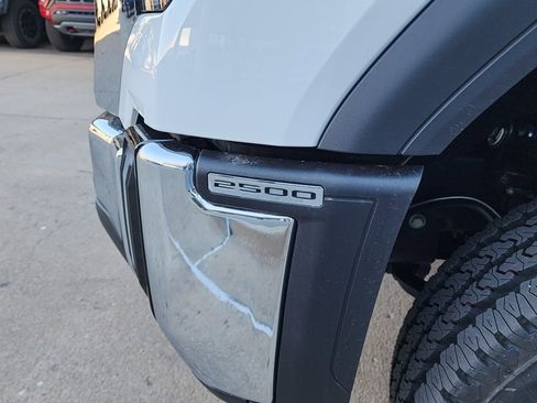 New 2026 GMC Sierra 2500 Pro image 11