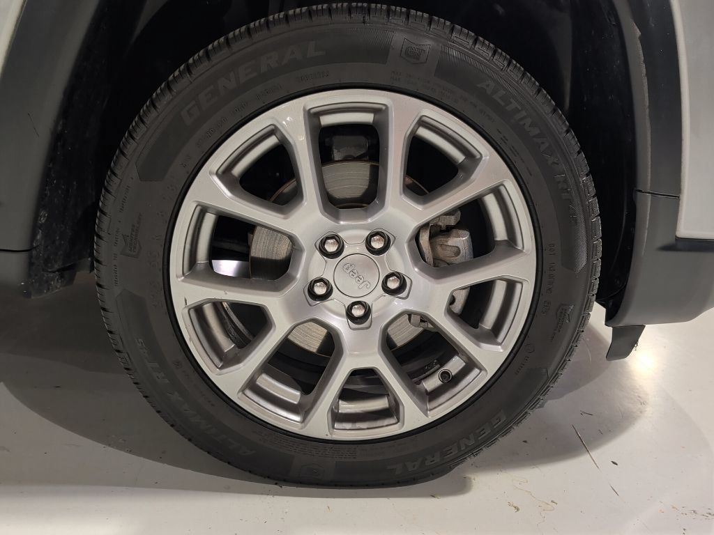 Used 2022 Jeep Compass Latitude AWD/4WD image 5