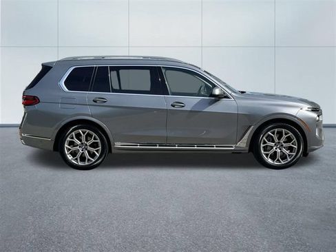 Used 2024 BMW X7 xDrive40i w/ Premium Package AWD/4WD image 5