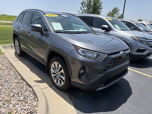 Used 2021 Toyota RAV4 Limited w/ Limited Grade Weather Package AWD/4WD image 4