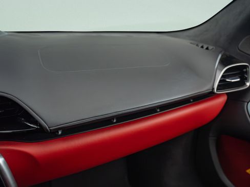 Used 2023 McLaren Artura RWD image 15