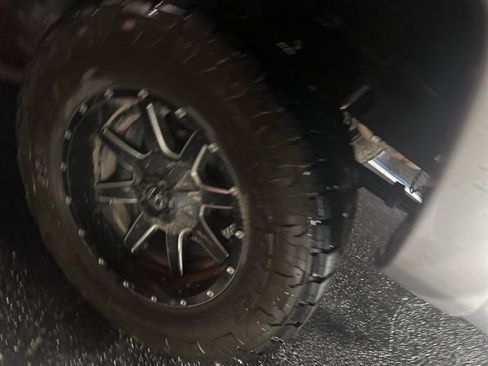 Used 2012 Toyota Tacoma TRD Sport image 8